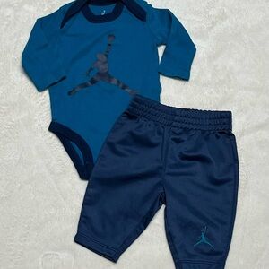 Jordan Infant Matching Set in Teal and Navy